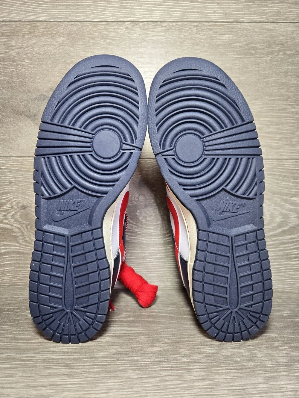 Nike Dunk Low Boston Red Sox Sneakers White / Blue / Red Mens Size 9 Brand New